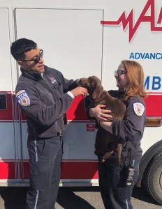 Willie gets aquainted with his new colleagues, Paramedics Dan Cardona and Gwen Bibby. 